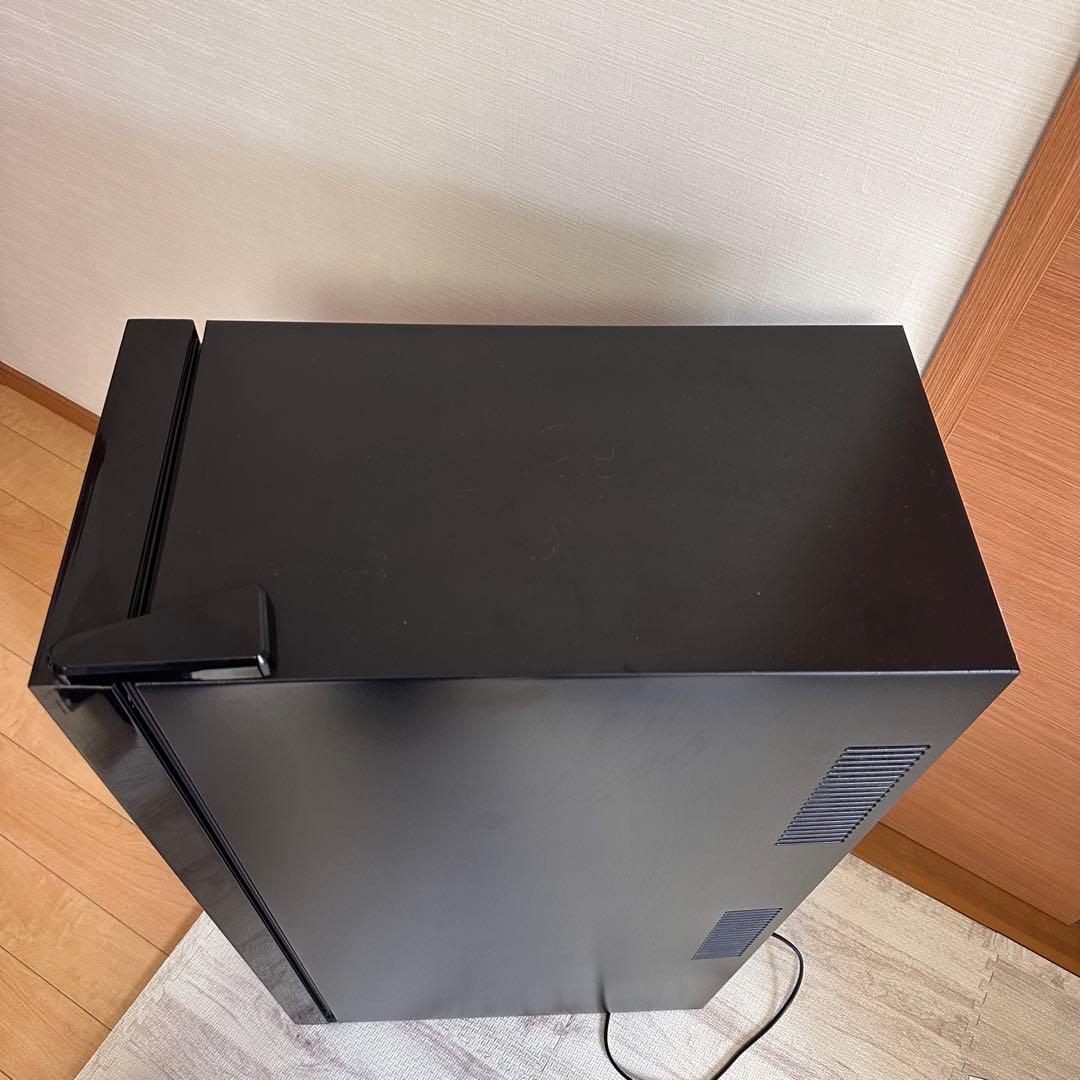 アイリスオーヤマ ワインセラー 18本収納 ペルチェ式 PWC-491P-B