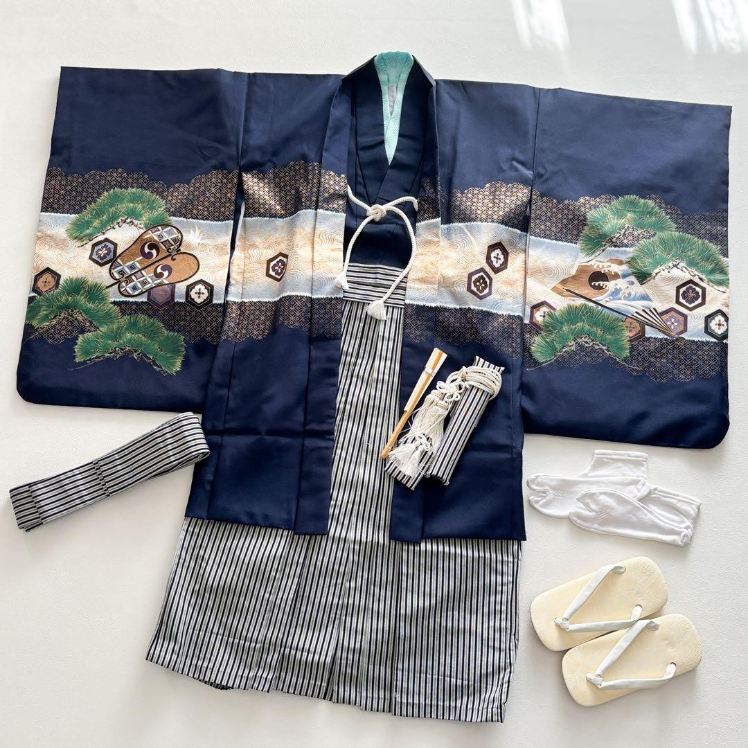 02337 七五三 5歳 男の子 着物 羽織 袴 フルセット 兜　紺色　百日祝い 楽天市場】七五三 753 着物 男の子 袴 セット 5歳羽織袴 フルセット 兜