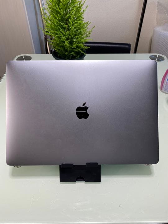 画面　Macbook pro 15inch 2017 Gray