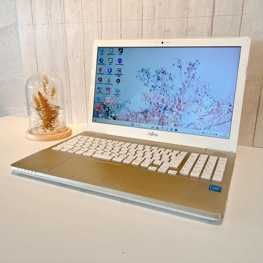 ✨月末セール✨富士通ノートPC 第7世代 SSD240GB HN411