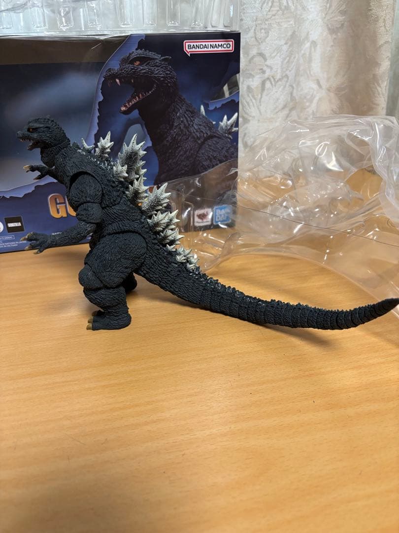 S.H.MonsterArts GODZILLA 2004フィギュア開封撮影のみ