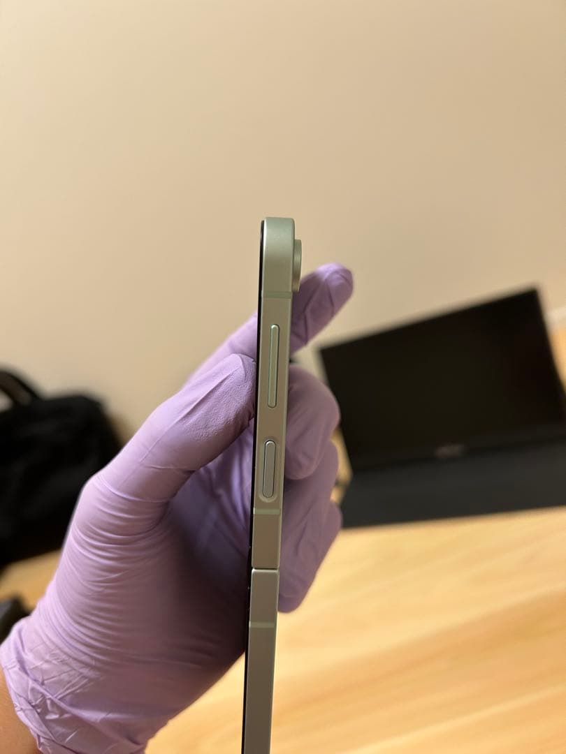 【極美品】【国内版】GALAXY Z Flip6 256GB ミント