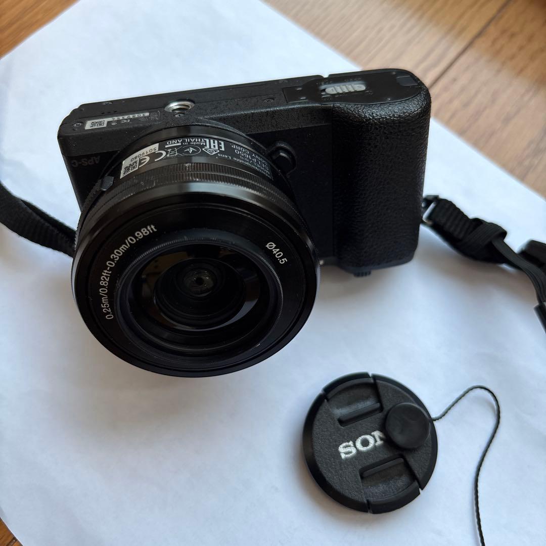 SONY α5100 E 16-50mm レンズ付き