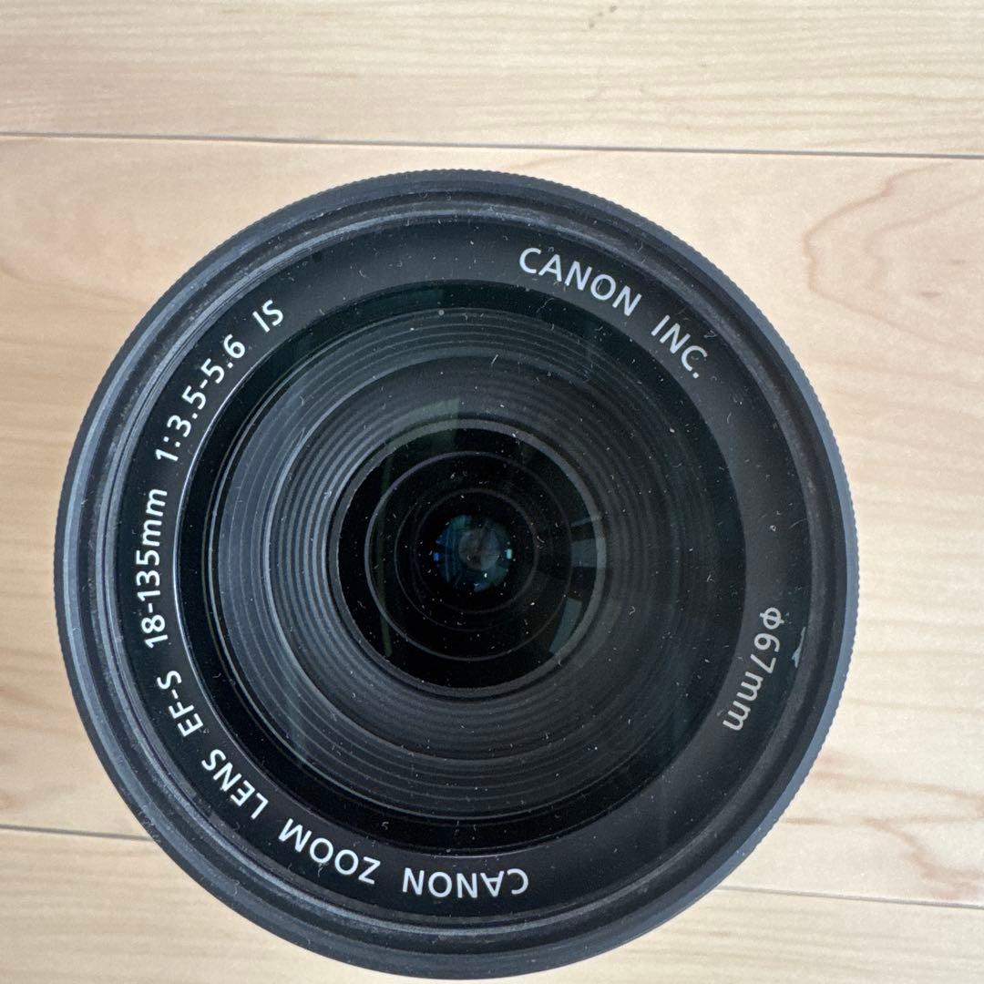 Canon EF-S 18-135mm IS レンズ　美品