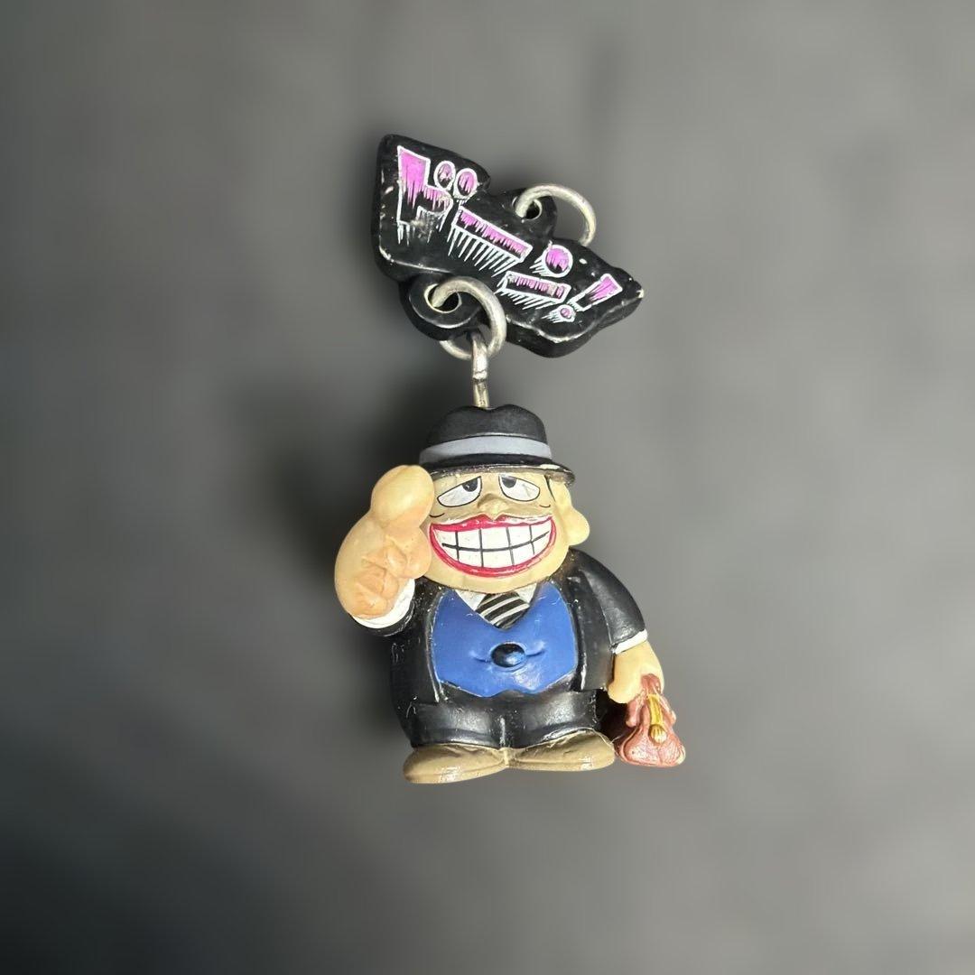笑ゥせぇるすまん』喪黒福造 ストラップ - メルカリ