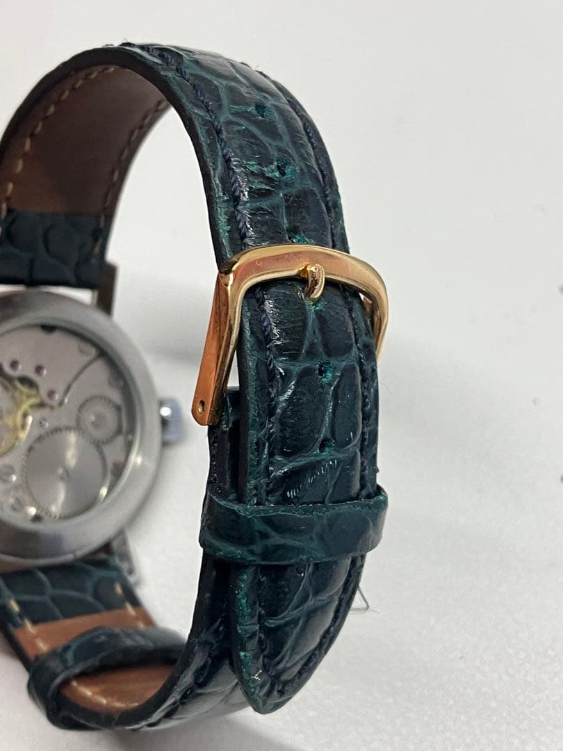 Pobeda スプートニク ビンテージ 手巻き 白 金色文字盤 ホワイト 稼働