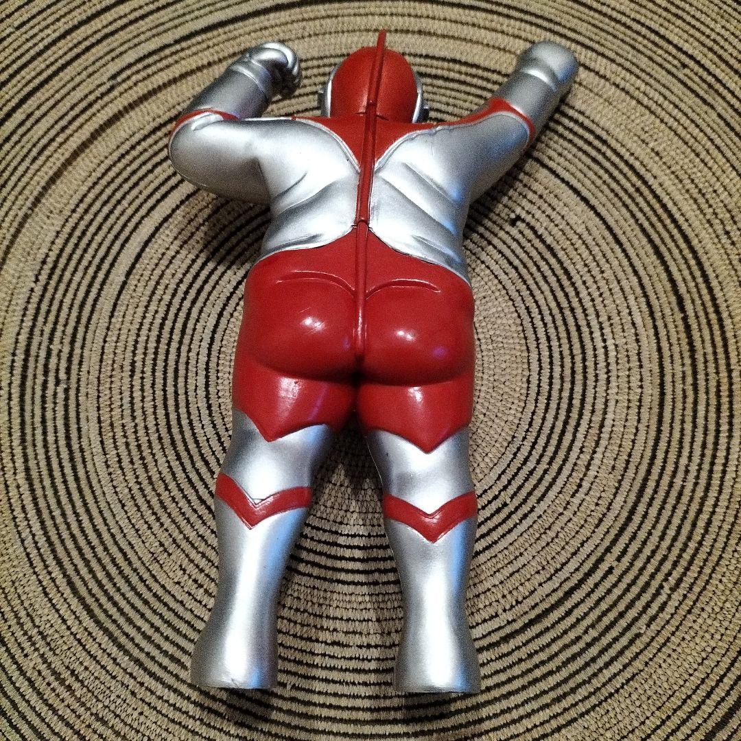 デブトラマンフィギュア 約15cm シルバー 赤 - メルカリ