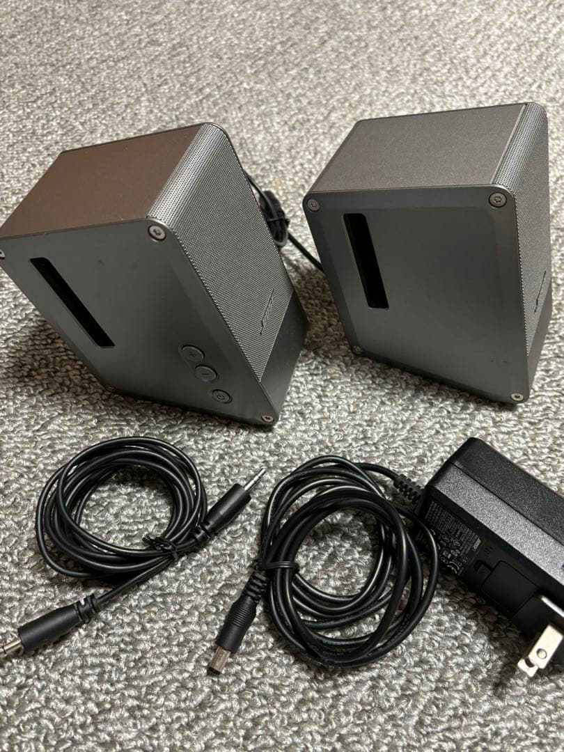 Bose スピーカー グレー 立方体型 片側音が出ない為ジャンク品扱い