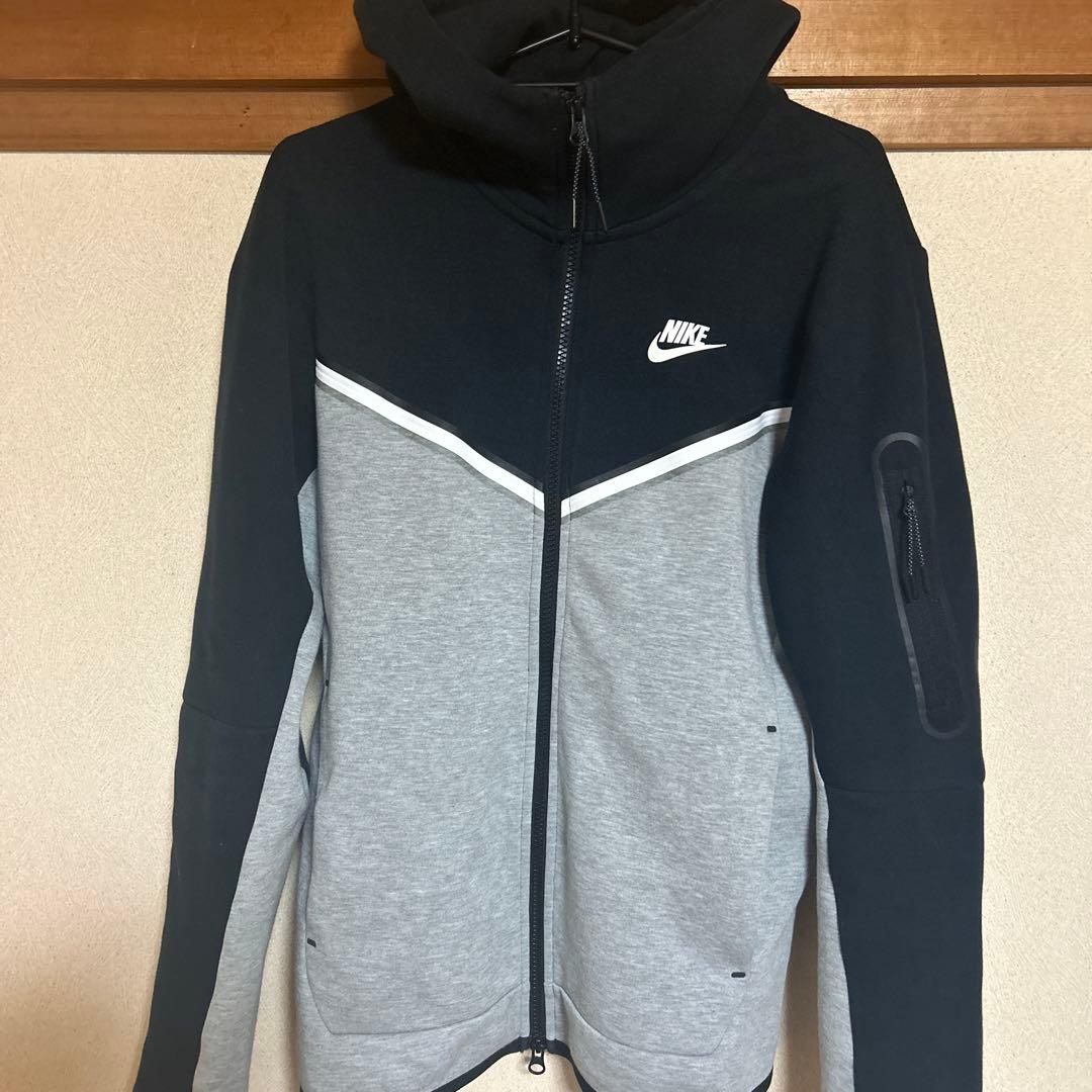 希少）早い者勝ち‼️NIKEテックフリースセットアップ（上下XS）灰&黒