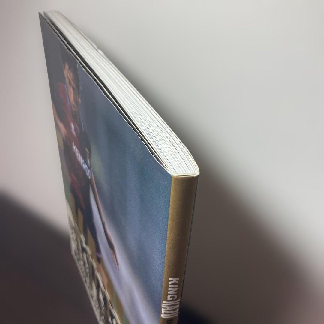 初版｜KING KAZU 三浦知良 写真集（破れた帯付き） - メルカリ