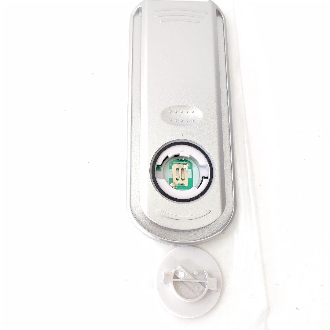 10インチ　ポータブルブルーレイプレーヤー　　画面極美品　防水　DVD CD