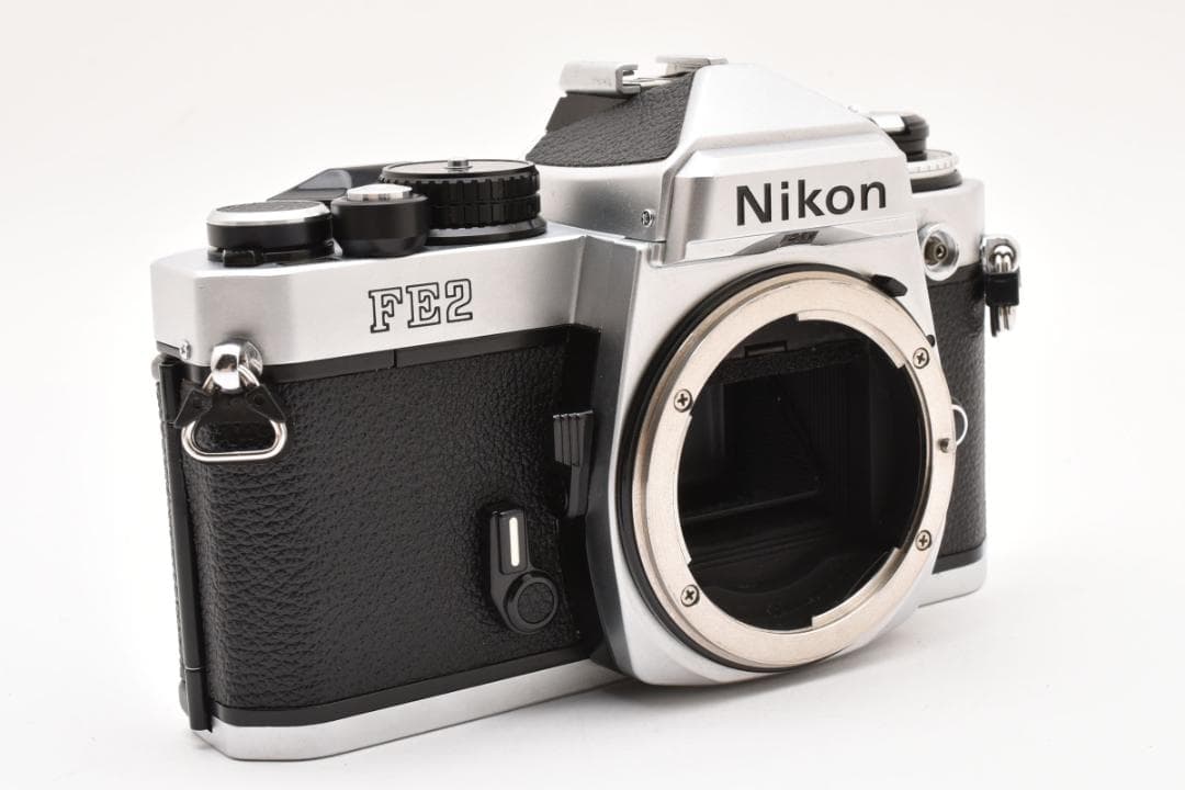 超美品 NIKON FE2 シルバー フィルムカメラ　モルト新品交換済 M363