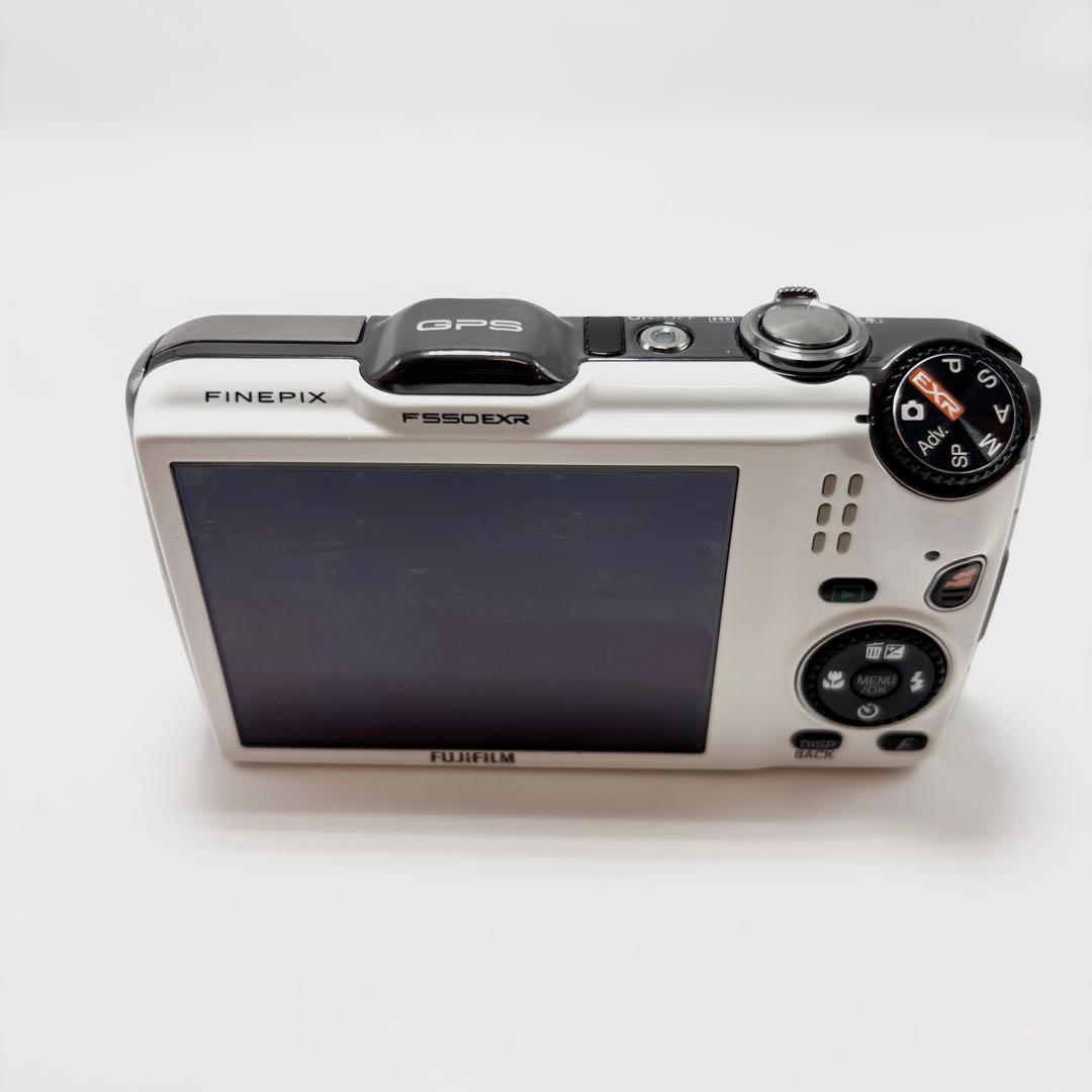 【美品】FUJIFILM FinePix F550EXR ホワイト