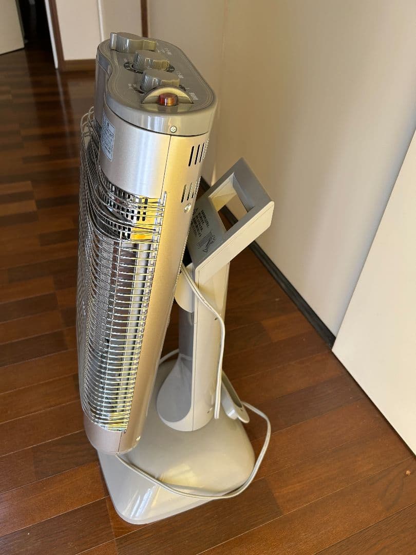 【DAIKIN ダイキン セラムヒート 遠赤外線暖房機】