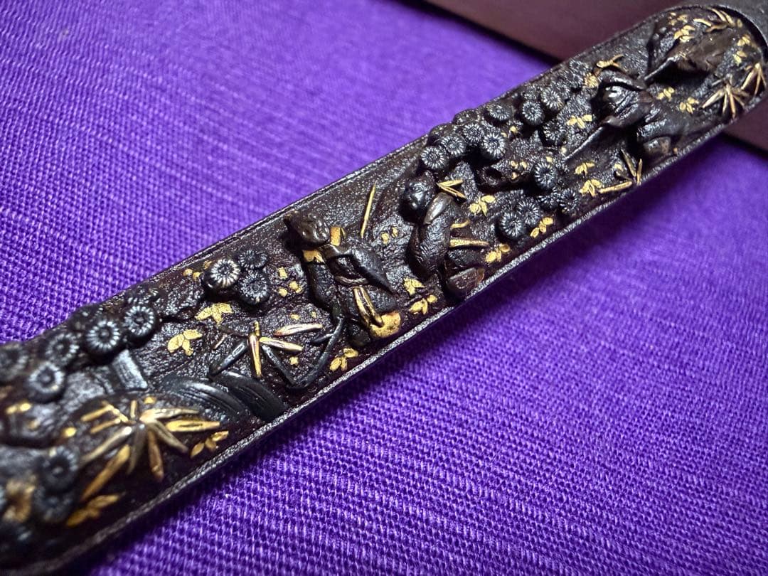 無銘 鉄元堂派 鉄地金銀象嵌 笄 桃園三傑図 出来抜群（刀装具目貫小柄