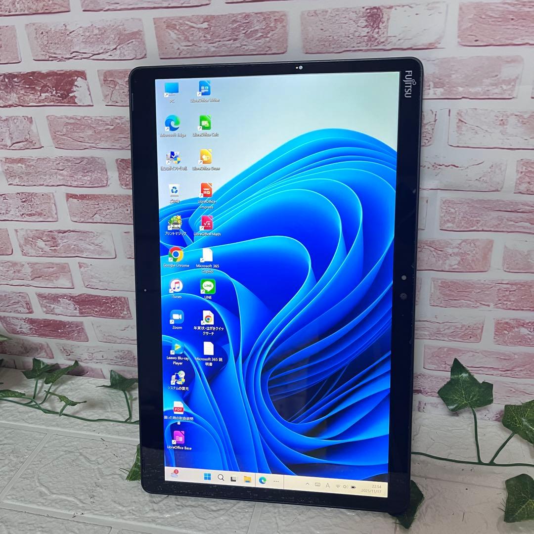 中古SSD128GB★i3-8145U カメラ TypeC ノートPC101