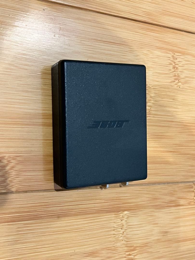 BOSE ワイヤレススピーカー 本体と付属品