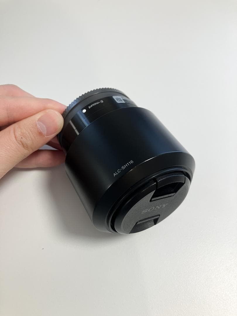 SONY α6300と単焦点レンズセット（純正バッテリー＋純正チャージャー付き）