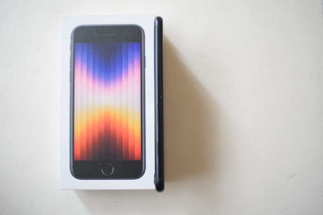 当日発送 新品 未使用iPhone SE 第3世代 64GB ミッドナイト