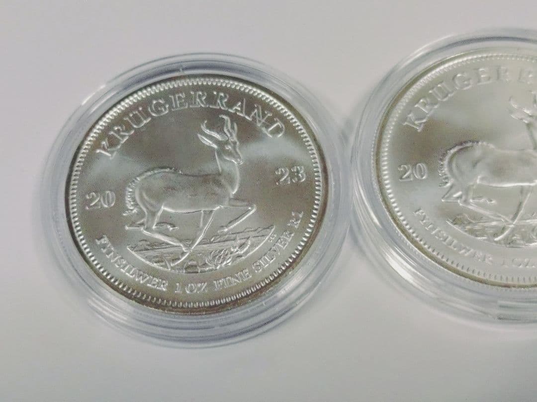 クルーガーランド銀貨 2023年 2025年 1オンス 2枚セット - メルカリ