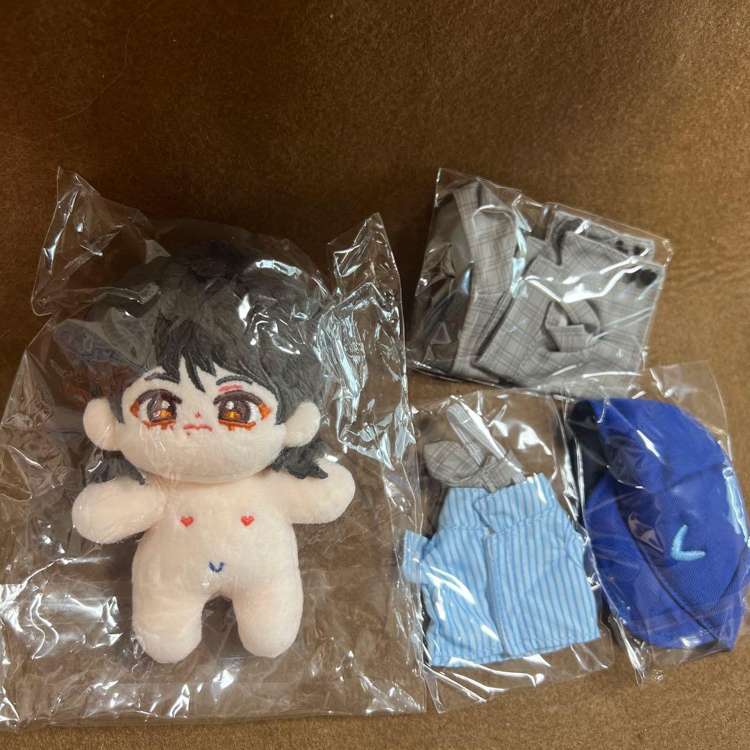 BTS テテ　v　10cm ぬいぐるみ　新品　マスター テテ v ぬいぐるみ 10cm 新品 マスター BTS - メルカリ