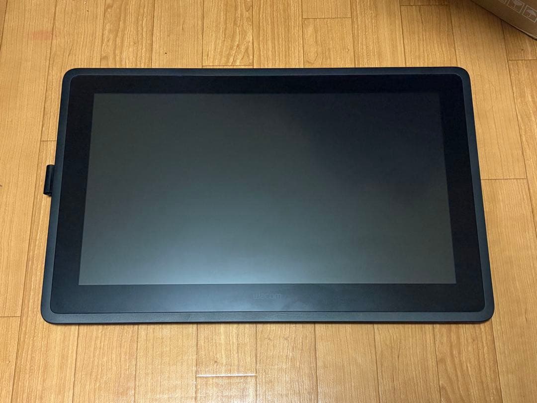 液タブ・ペンタブ Wacom Cintiq 22 (DTK2260K0D)