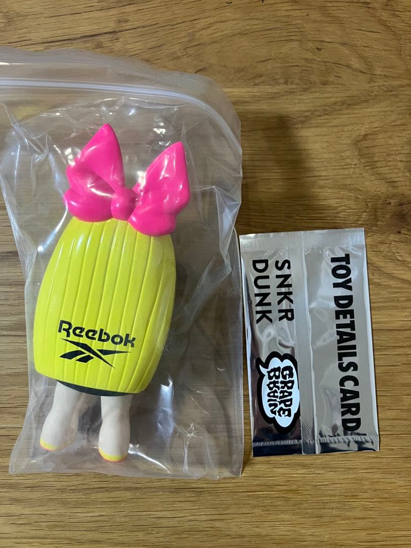 にぎるちゃんソフビReebok GRAPE BRAIN SNKRDUNK - メルカリ
