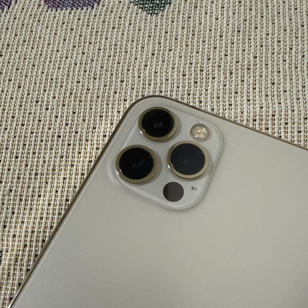 iPhone12 Pro 128GB ケース付き