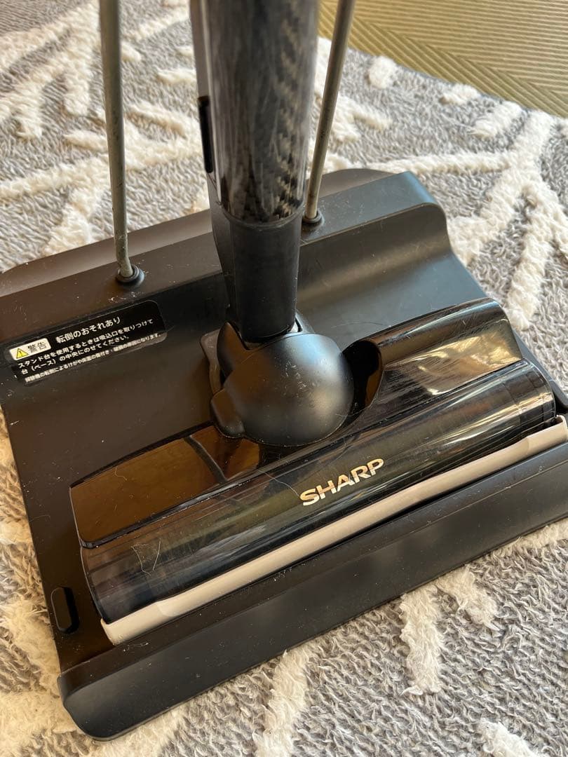 R*s様 シャープ充電式掃除機EC-SR7 - メルカリ