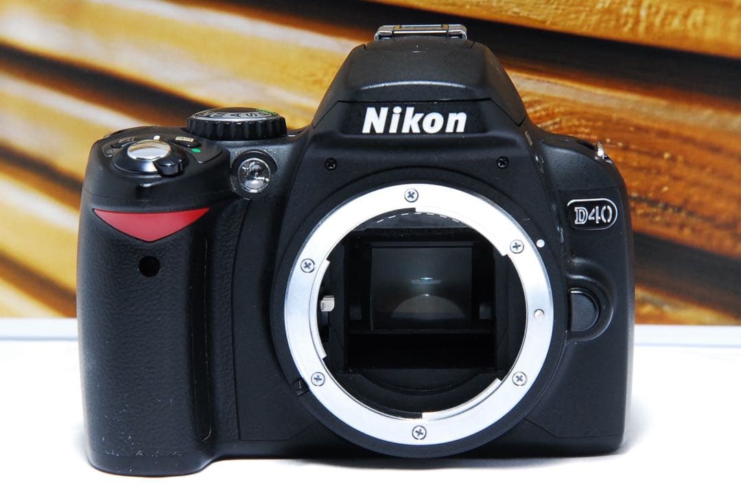 Nikon D40 スマホに転送　カメラ　小型軽量 一眼レフ エモい　ニコン
