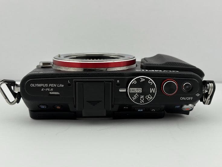 ★極上品★オリンパス PEN lite E-PL6 レンズキット★付属品多数★