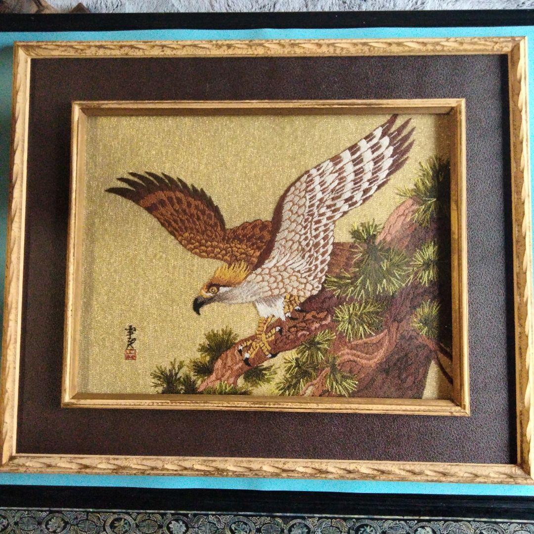 鷹 刺繍絵画 伝統的日本画 木製フレーム - メルカリ