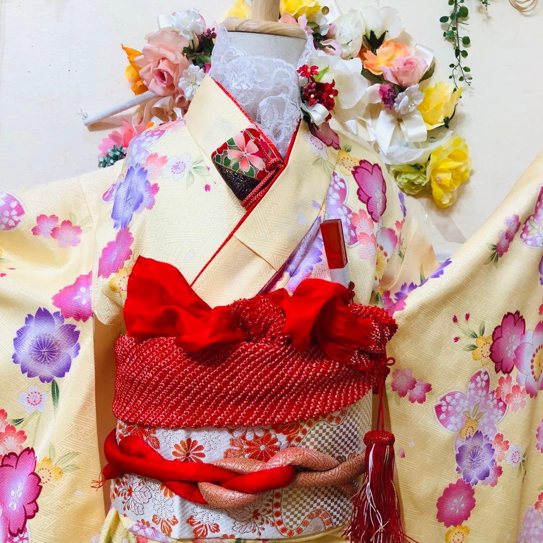 七五三七歳未使用着物‼️薄イエロー系⭐︎桜舞い散る金彩煌びやか