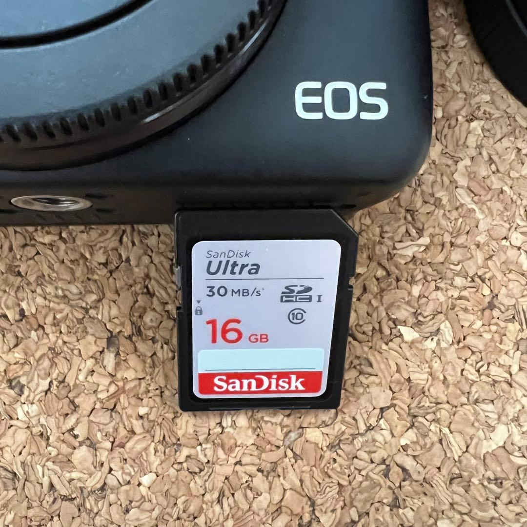 canon EOS M10 ダブルズームキット　〈ブラック〉