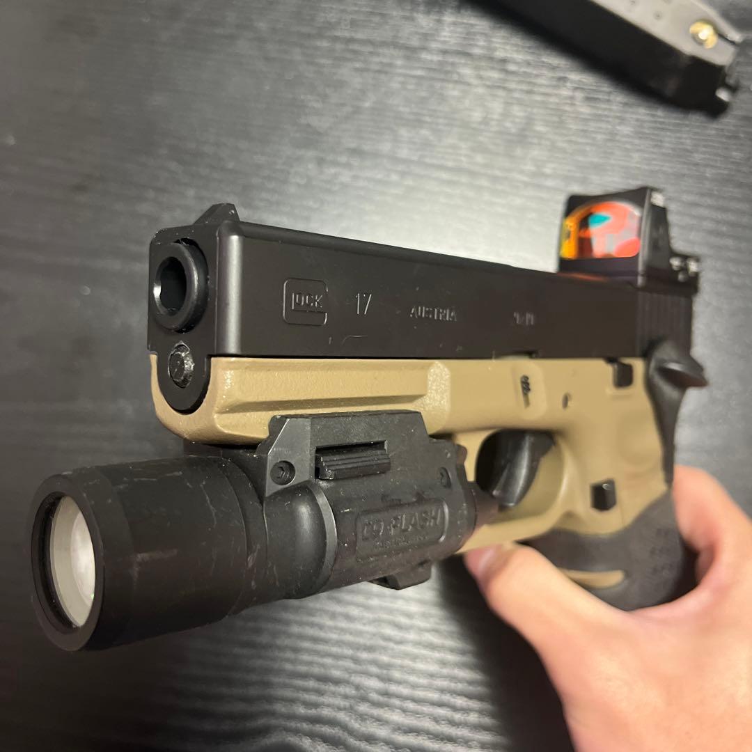 G17 カスタム グロック17 フラット・ダークアース と装飾品 - メルカリ