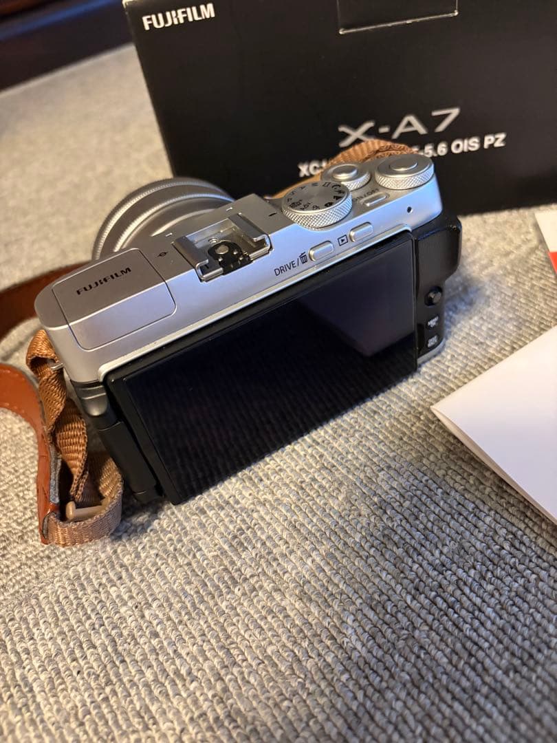 ⭐️期間限定お値下げ⭐️Fujifilm X-A7 ⭐️保護フィルム貼り付け済⭐️