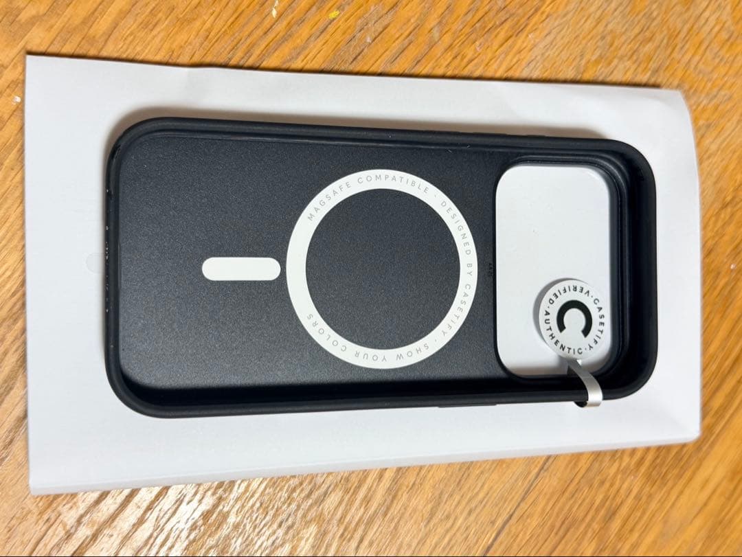 CASSETIFY iPhone 17 Pro ケース メタリックピンクリボン - メルカリ