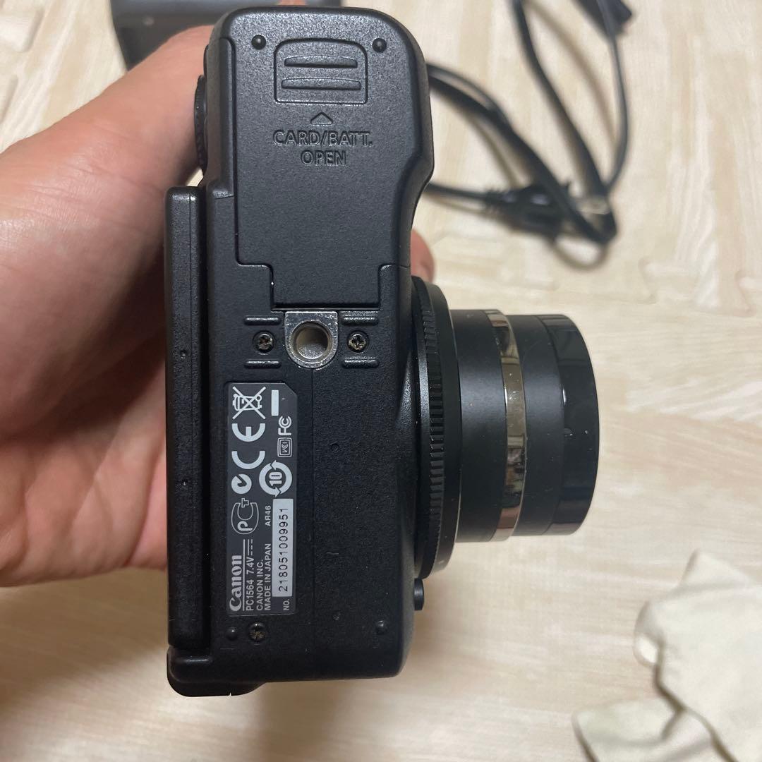 Canon PowerShot G12 本体と付属品