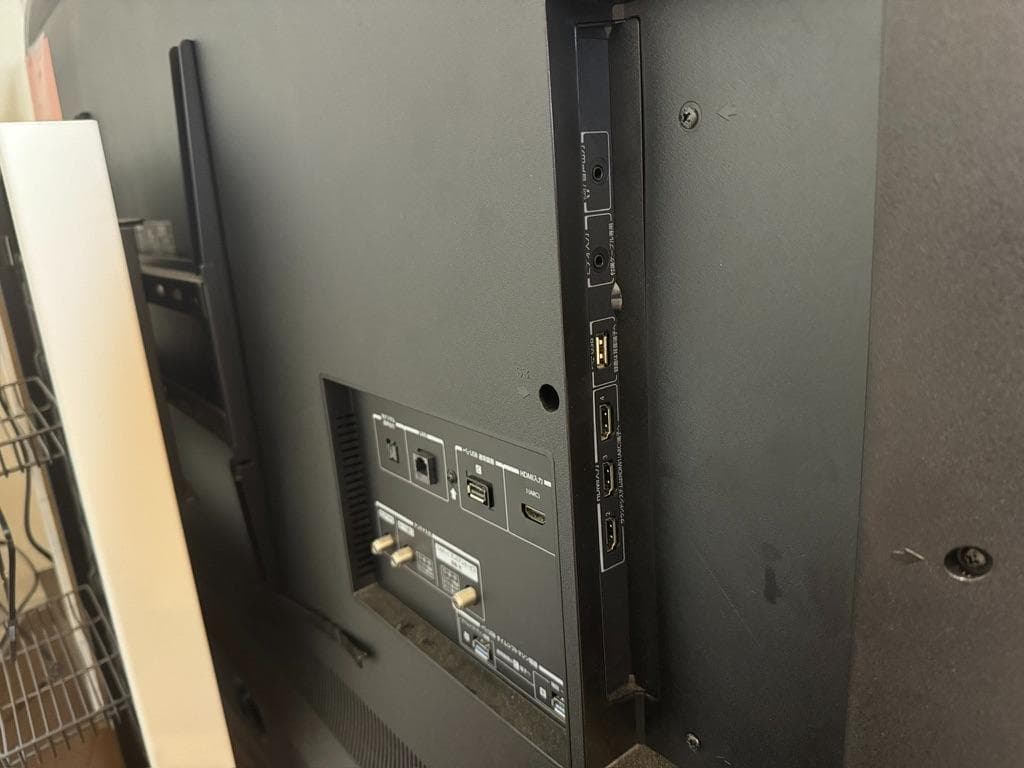 東芝レグザ65インチ　4K液晶テレビ＋リモコン＋壁寄せローボード付き