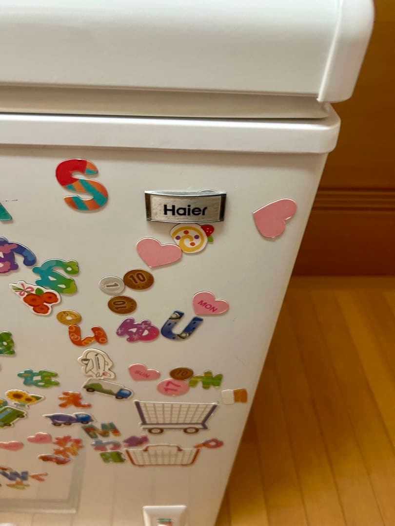 Haier ホワイト冷凍庫 フラットトップ