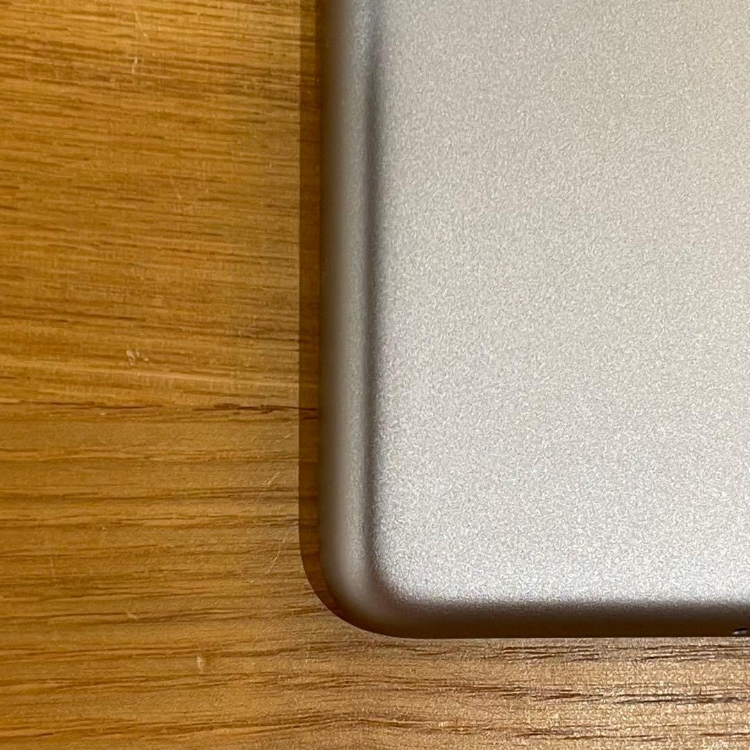 iPad シルバー A1822 第5世代　32GB wi-fiモデル