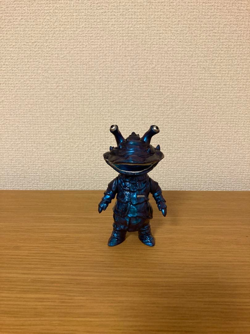 MAXTOY カネゴン　マジョーラ　ミニソフビ MAXTOY カネゴン マジョーラ ミニソフビ - メルカリ