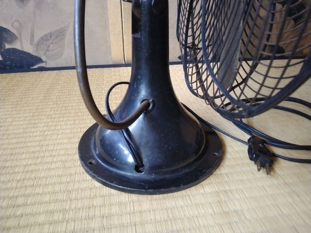 7月迄！極美品　安全安心なオーバーホール済み　別誂え台付アンティーク扇風機　骨董