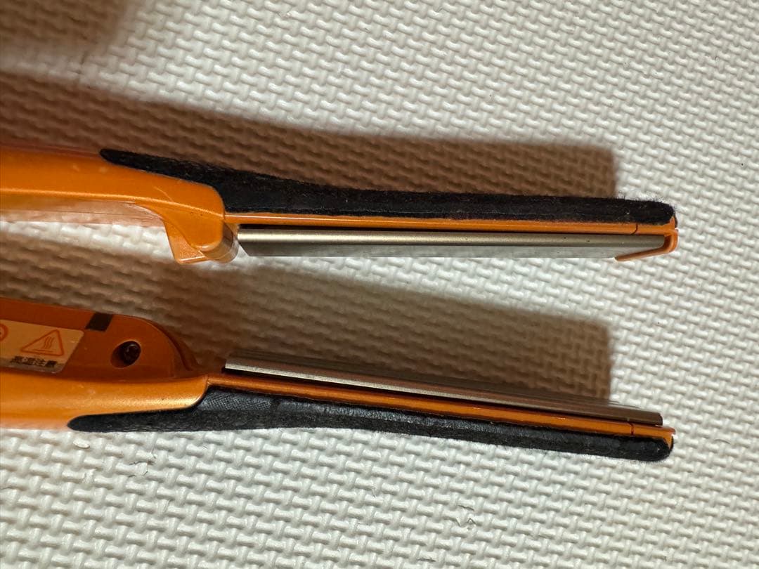 ストレートヘアアイロン アドスト DS2