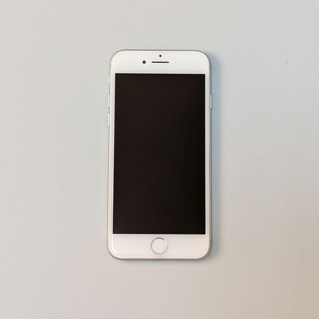 iPhone 8 64GB シルバー SIMフリー