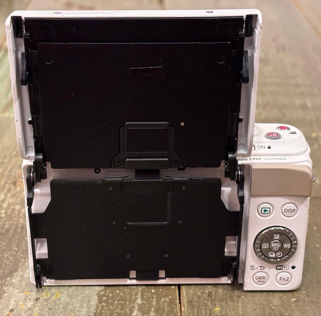 Panasonic Lumix DMC-GF6 ホワイト 14-42mm 一眼