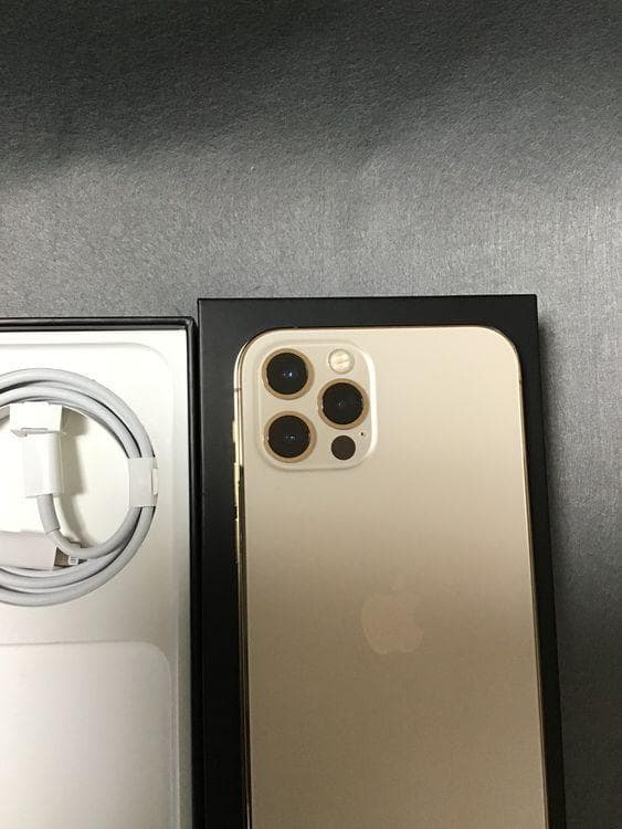 超美品　国内版　SIMフリー　iPhone12 Pro 128GB ゴールド色