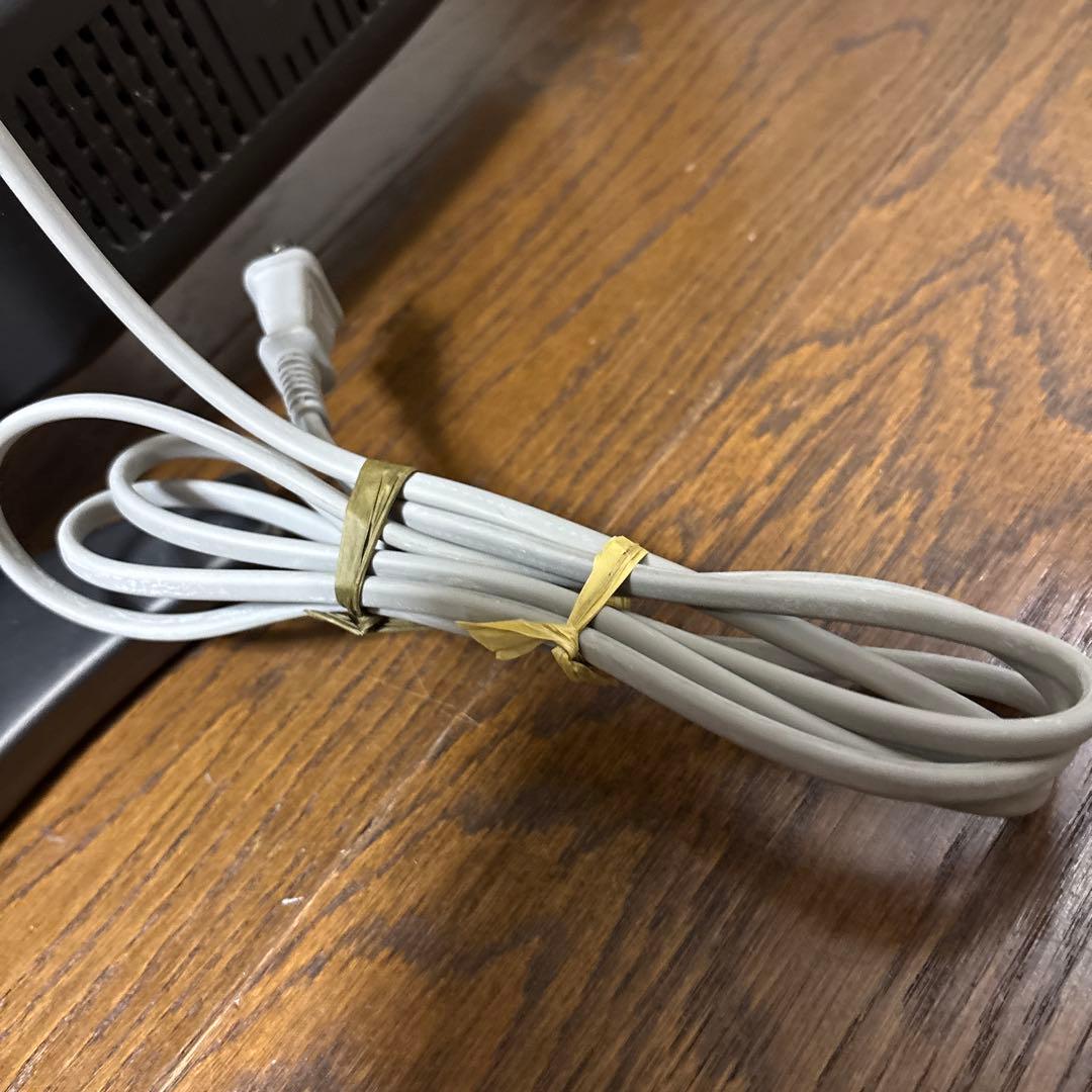 SHARP　AQUOS　液晶テレビ赤　32型　世界の亀山ブランド