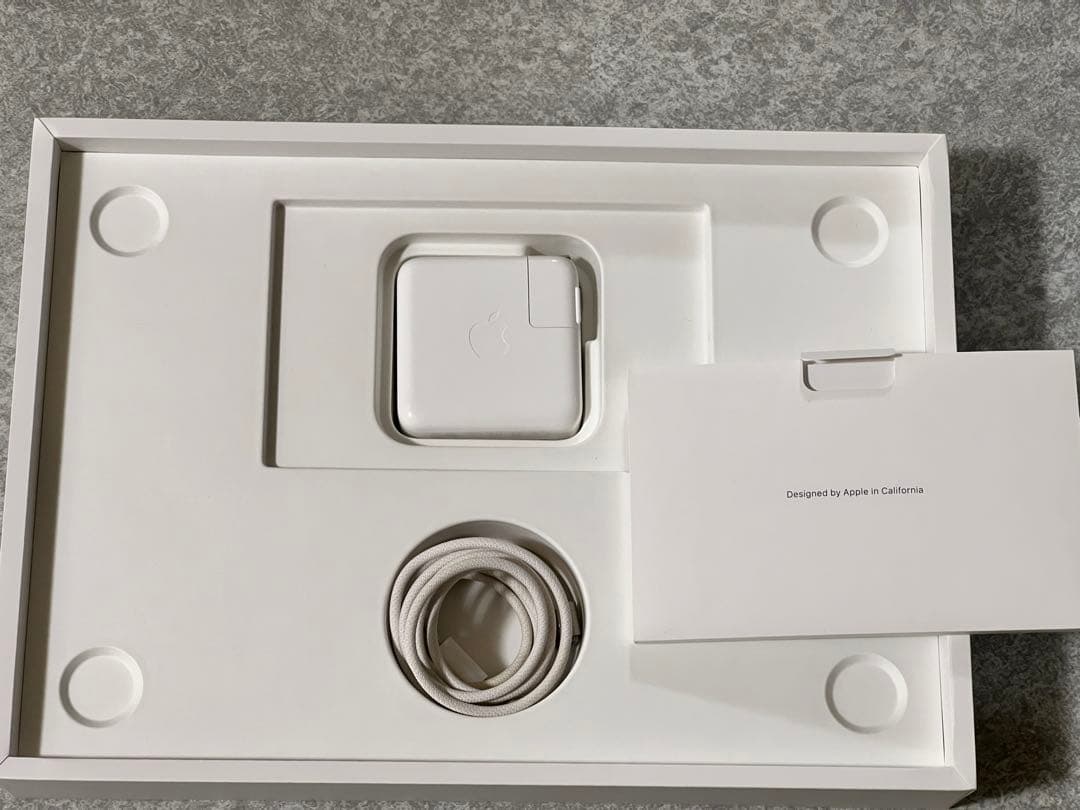 Apple MacBook Air(M2, 24GB, 512GB)スターライト