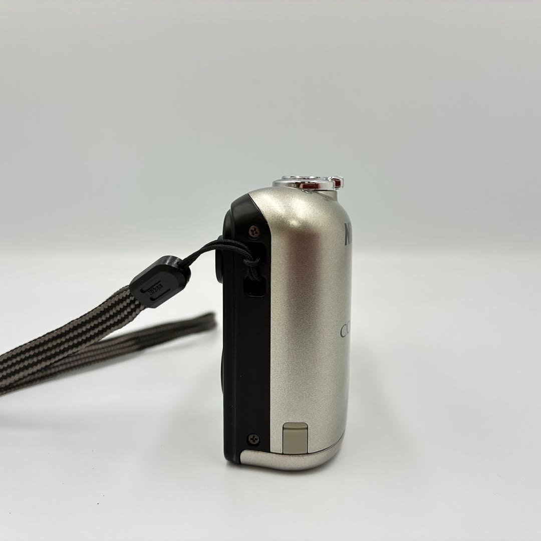 美品☆ ニコン NIKON COOLPIX L31 デジカメ コンデジ 単三電池 - メルカリ